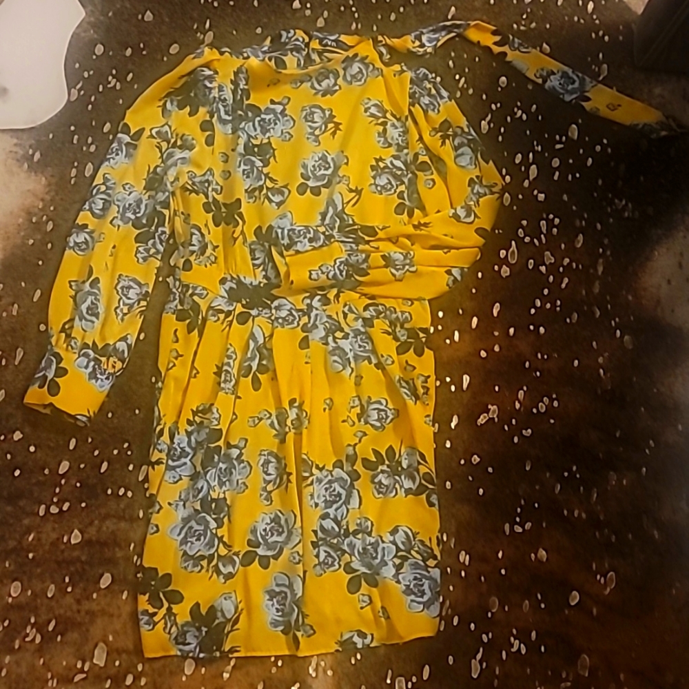 Cute short right above knee drew